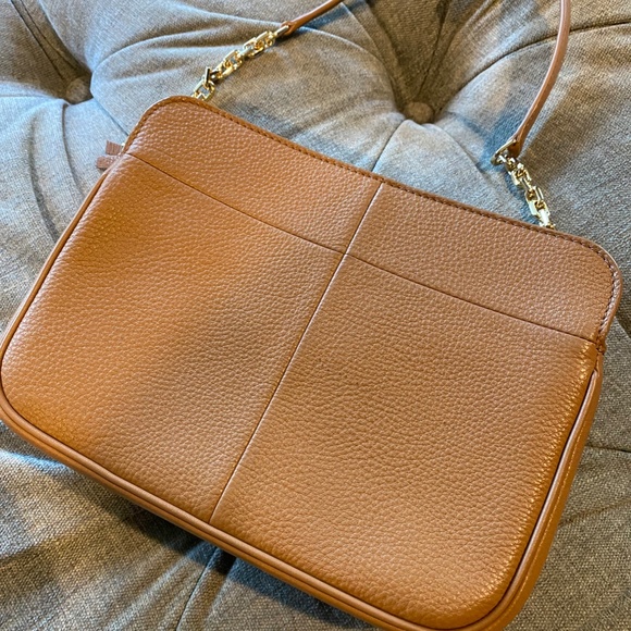 Tory Burch Tan Pebbled Leather Crossbody Bag & Matching Zip Around Wallet Set - Picture 4 of 16